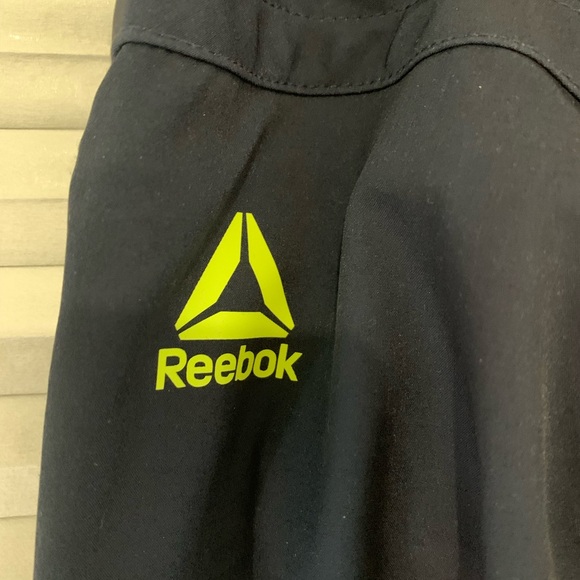 Reebok Boardshorts with mesh liner - Picture 3 of 3